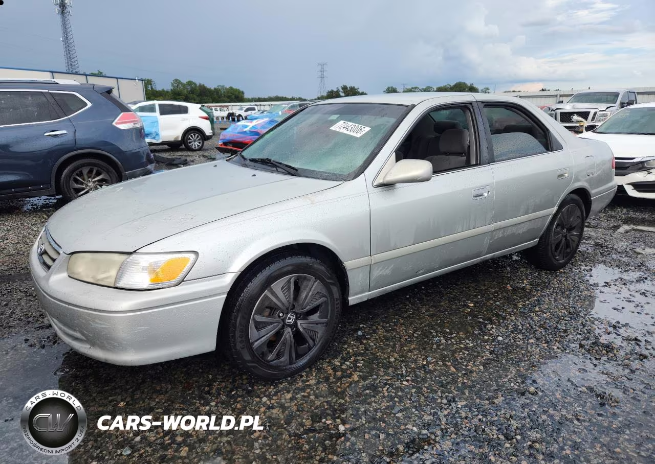 2001 Toyota Camry Le – zdjęcie 1 z 12
