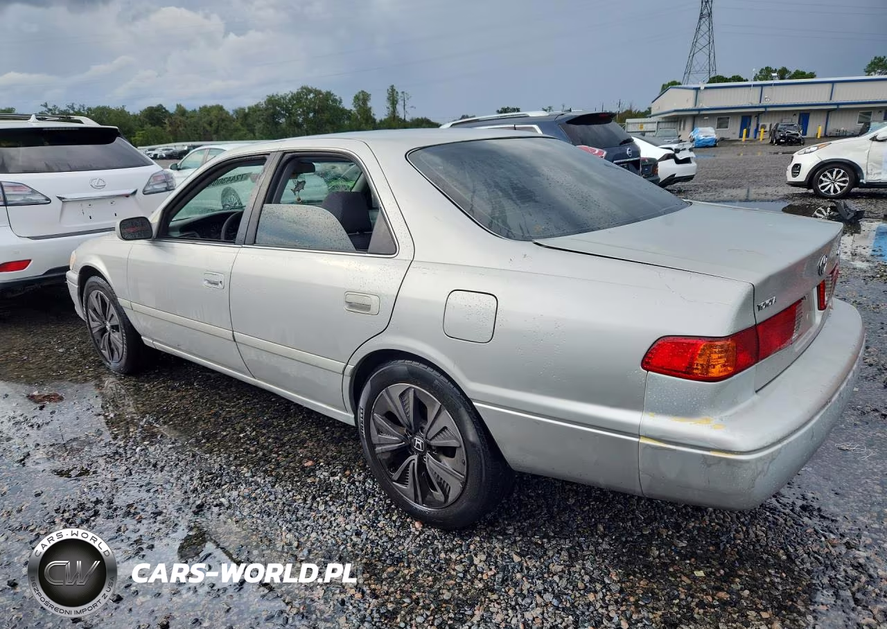 2001 Toyota Camry Le VIN:4T1BG22K21U850426 - 2