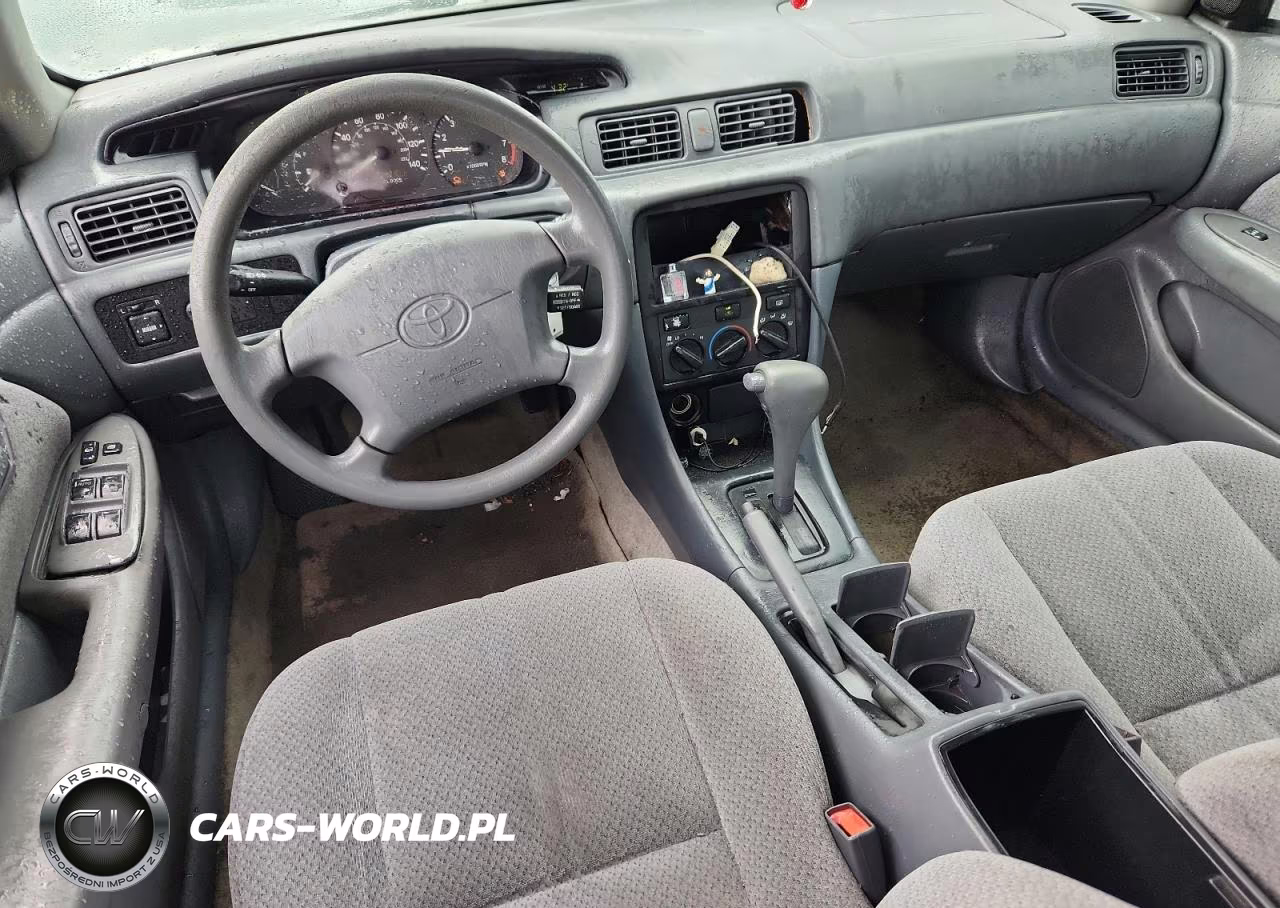 2001 Toyota Camry Le VIN:4T1BG22K21U850426 - 8