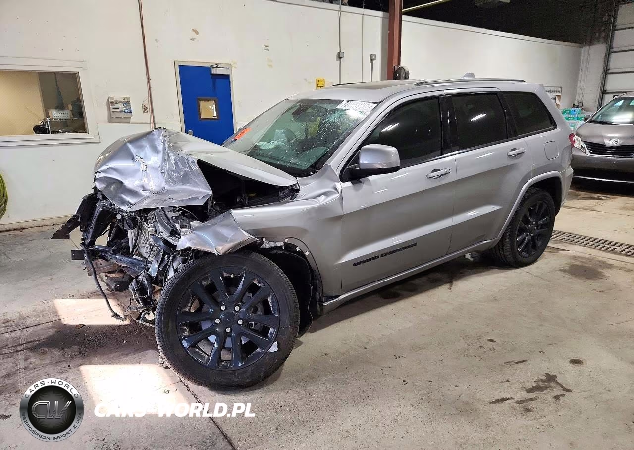 2019 Jeep Grand Cherokee Laredo VIN:1C4RJFAG4KC778130 - 1