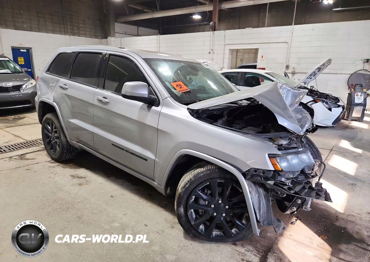 2019 Jeep Grand Cherokee Laredo VIN:1C4RJFAG4KC778130 - 4