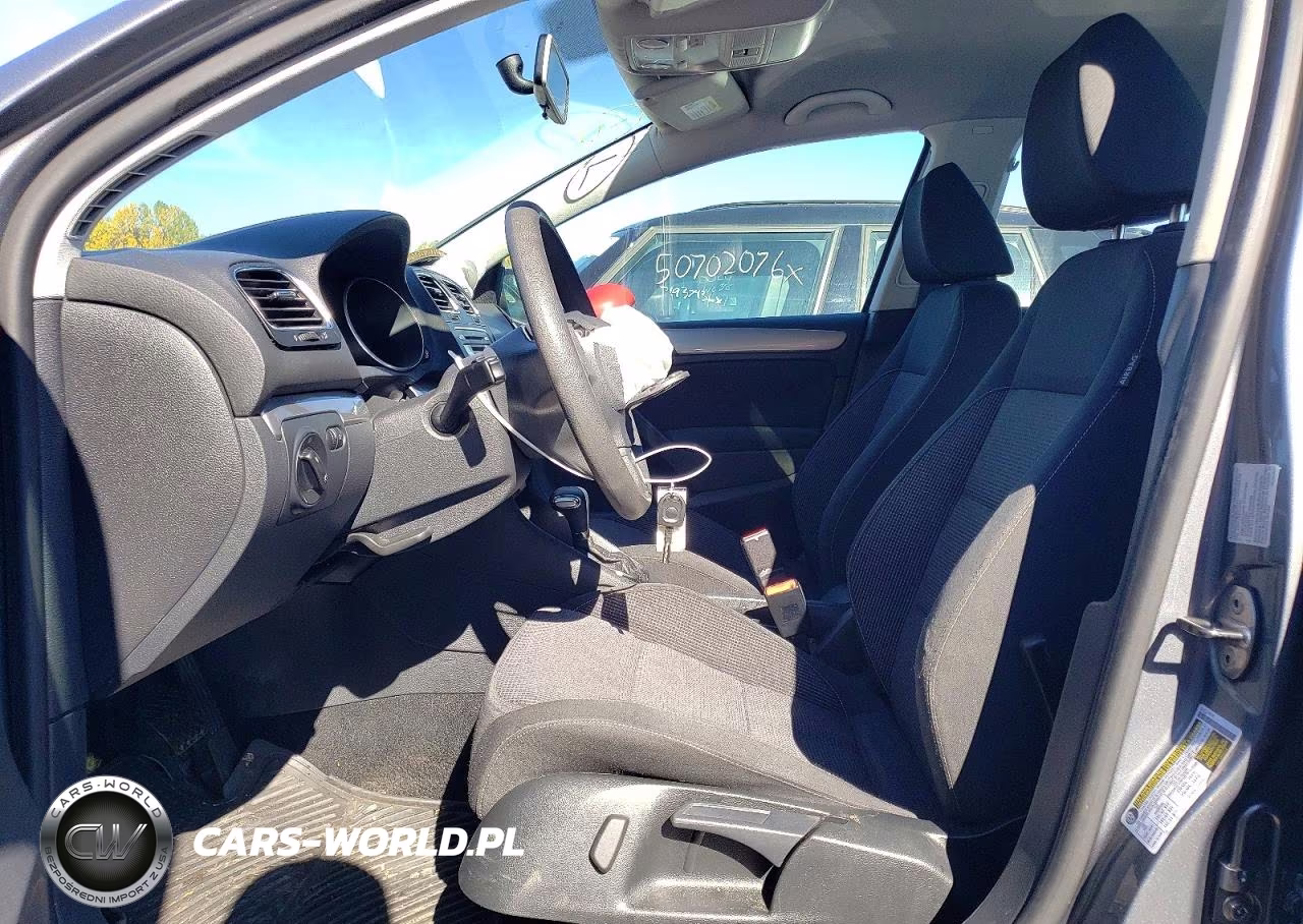 2010 Volkswagen Golf VIN:WVWDB7AJ4AW199192 - 7