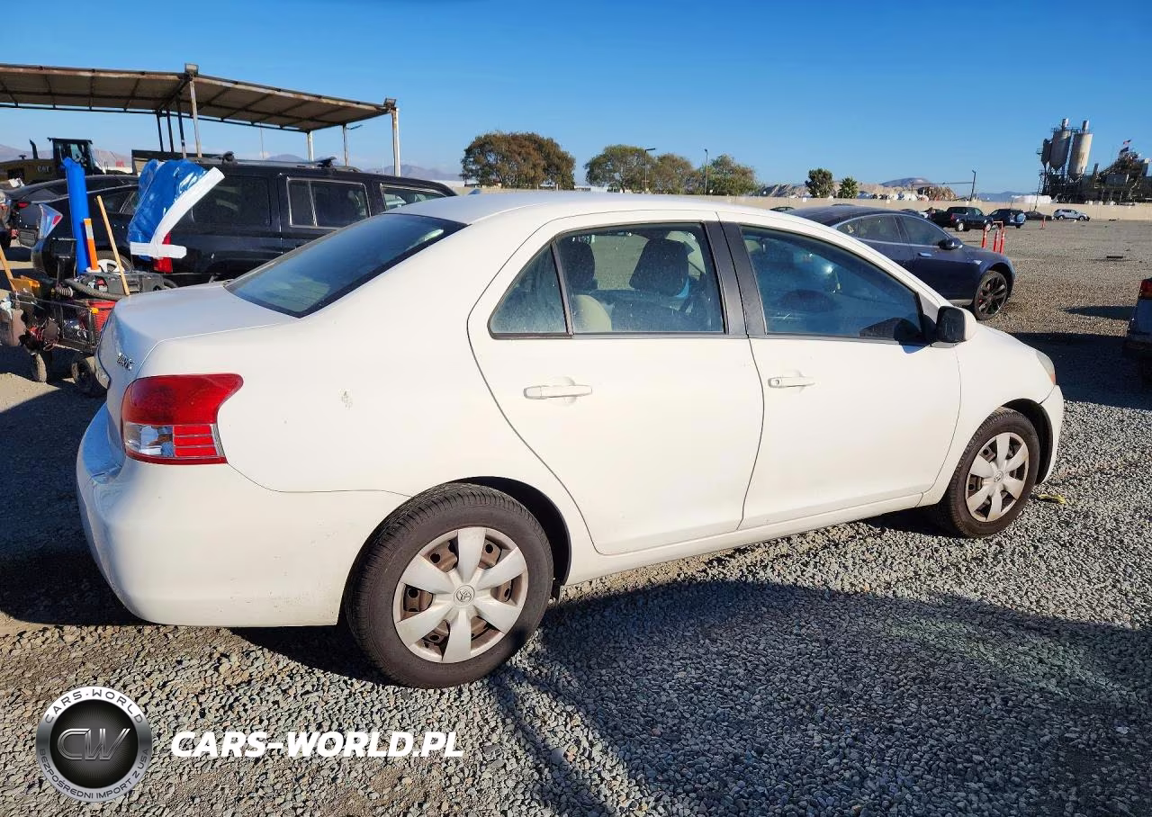 2008 Toyota Yaris Base VIN:JTDBT923181204520 - 3