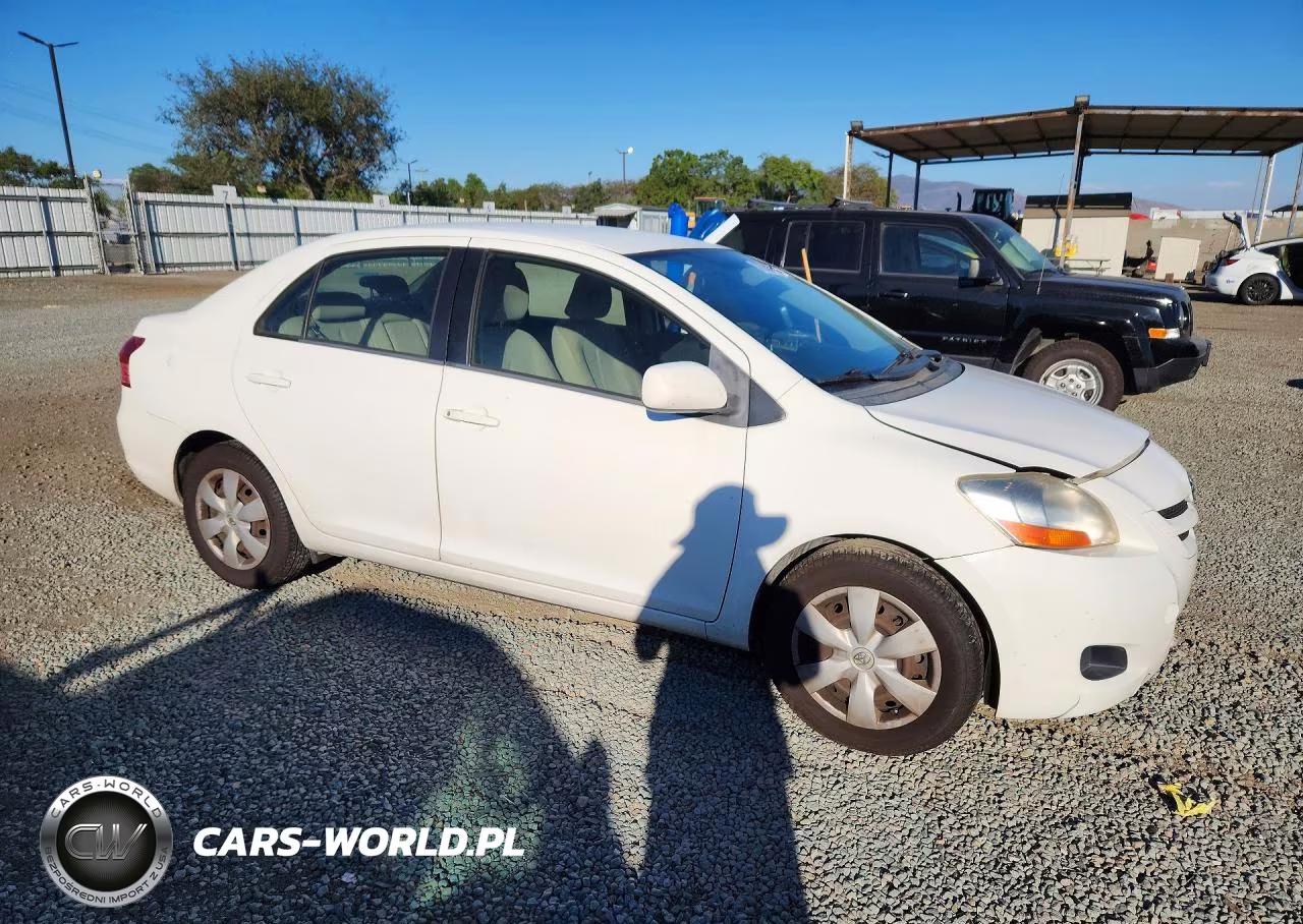2008 Toyota Yaris Base VIN:JTDBT923181204520 - 4