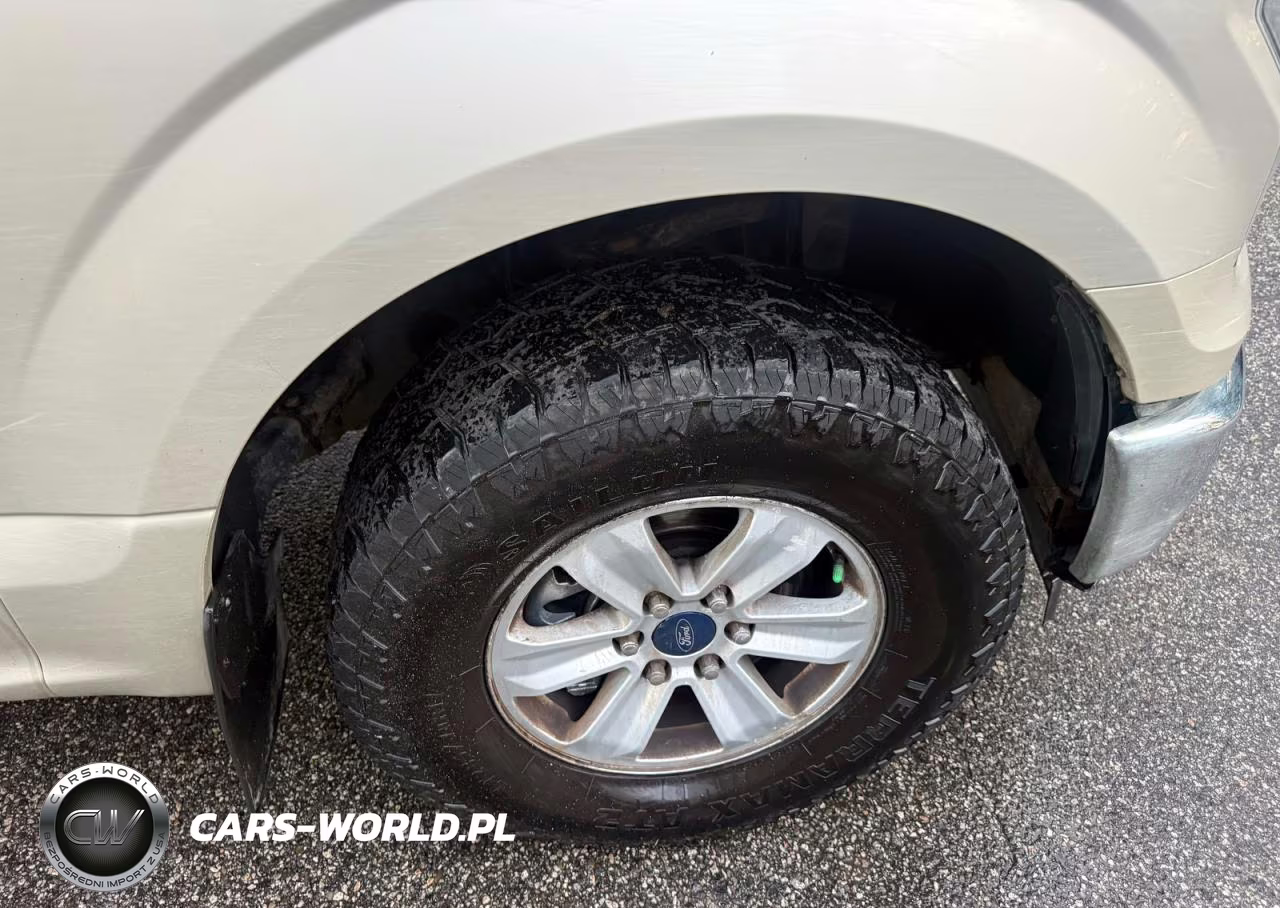 2017 Ford F150 Super Cab VIN:1FTEX1EP8HFA49713 - 9