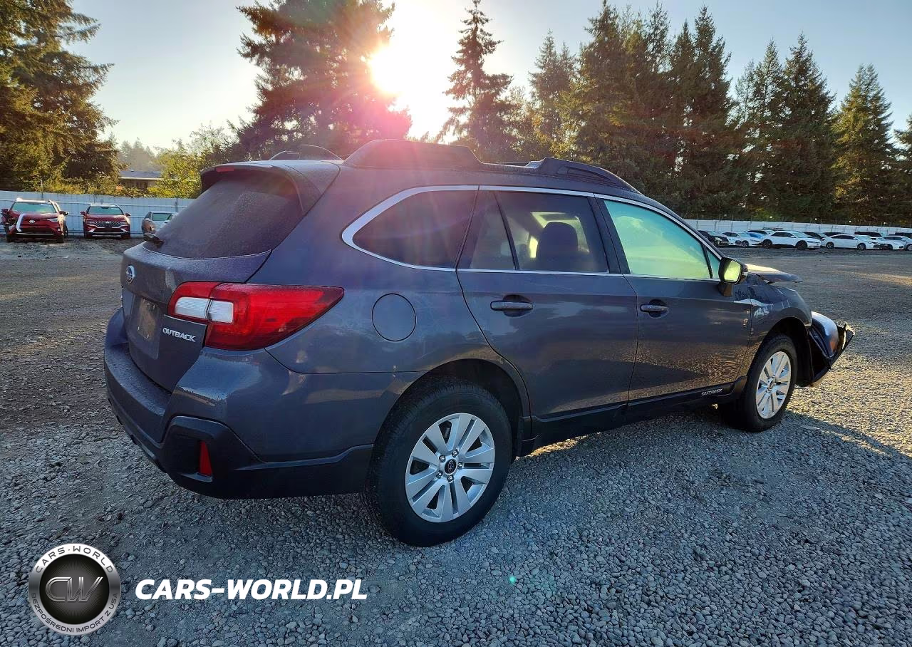 2018 Subaru Outback 2.5I Premium VIN:4S4BSAFC1J3325665 - 3