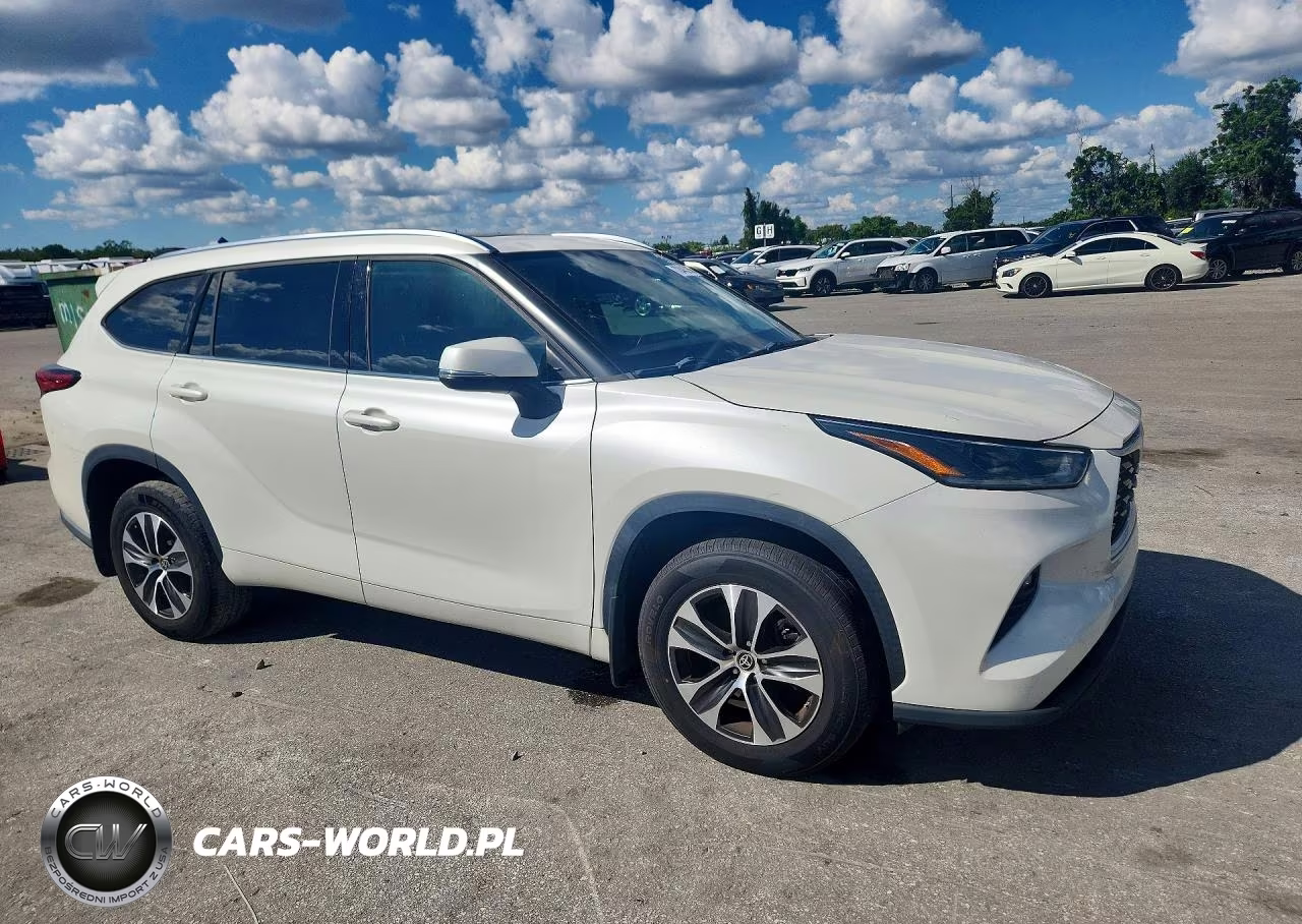 2021 Toyota Highlander Xle VIN:5TDHZRBH2MS552361 - 4