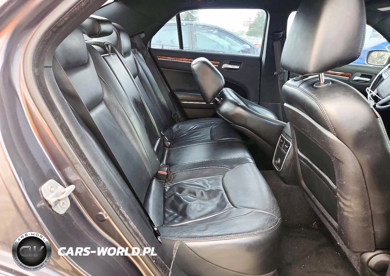 2014 Chrysler 300 VIN:2C3CCAAG6EH253983 - 10