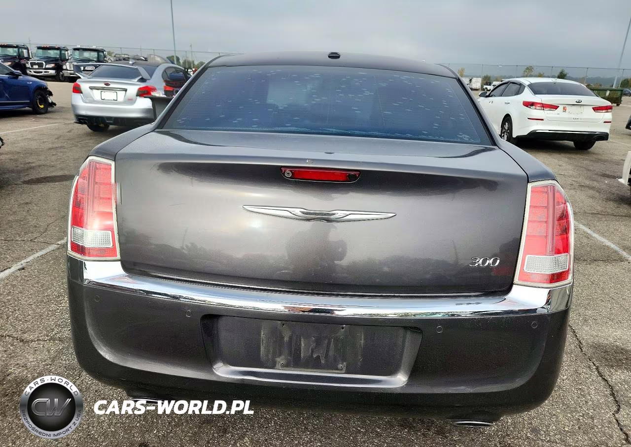 2014 Chrysler 300 VIN:2C3CCAAG6EH253983 - 6