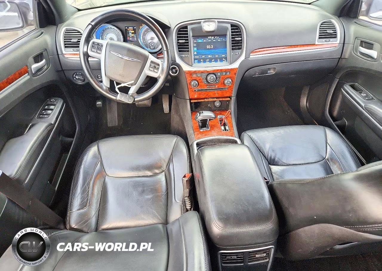 2014 Chrysler 300 VIN:2C3CCAAG6EH253983 - 8
