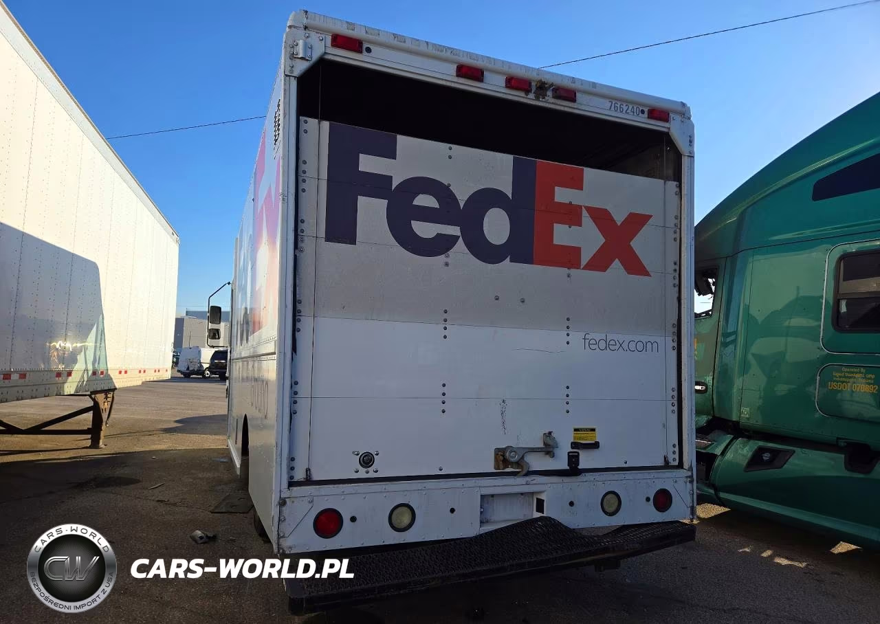 2005 Freightliner Mt45 Chassis Delivery Truck VIN:4UZAANBW75CU89112 - 6