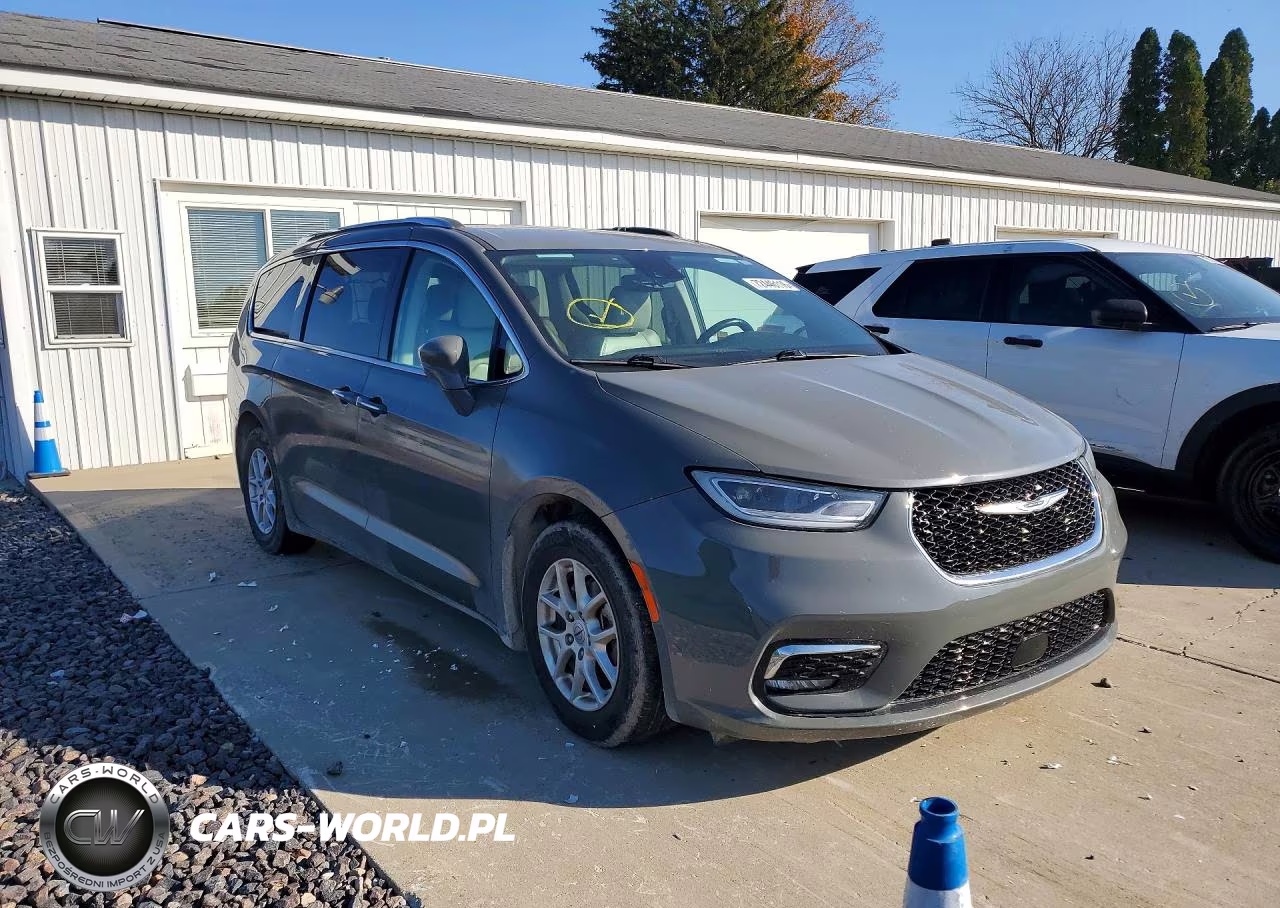 2021 Chrysler Pacifica Touring L VIN:2C4RC1BG5MR591856 - 4