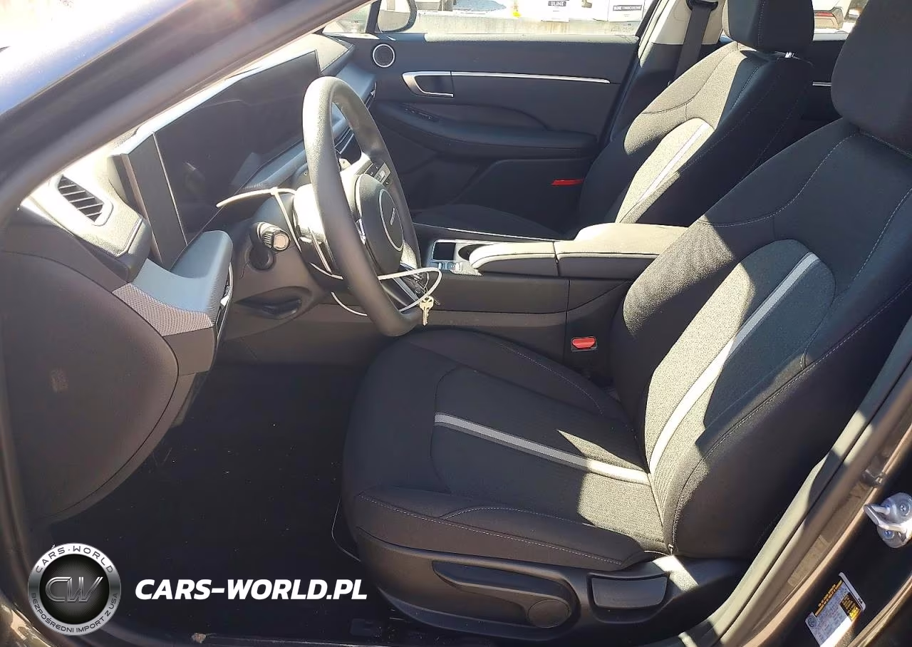 2026 Hyundai Sonata Hybrid Blue VIN:KMHL24JJ8TA187939 - 7