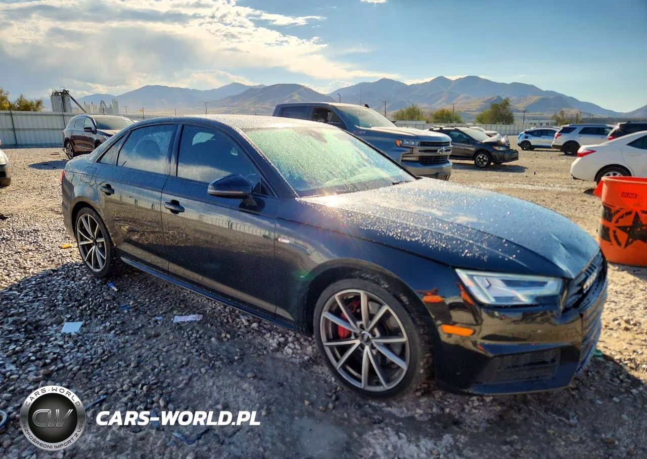 2018 Audi A4 Premium Plus VIN:WAUENAF41JA075385 - 4