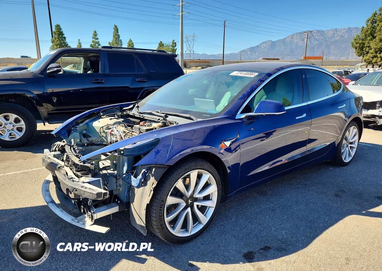 2018 Tesla Model 3 – zdjęcie 1 z 12