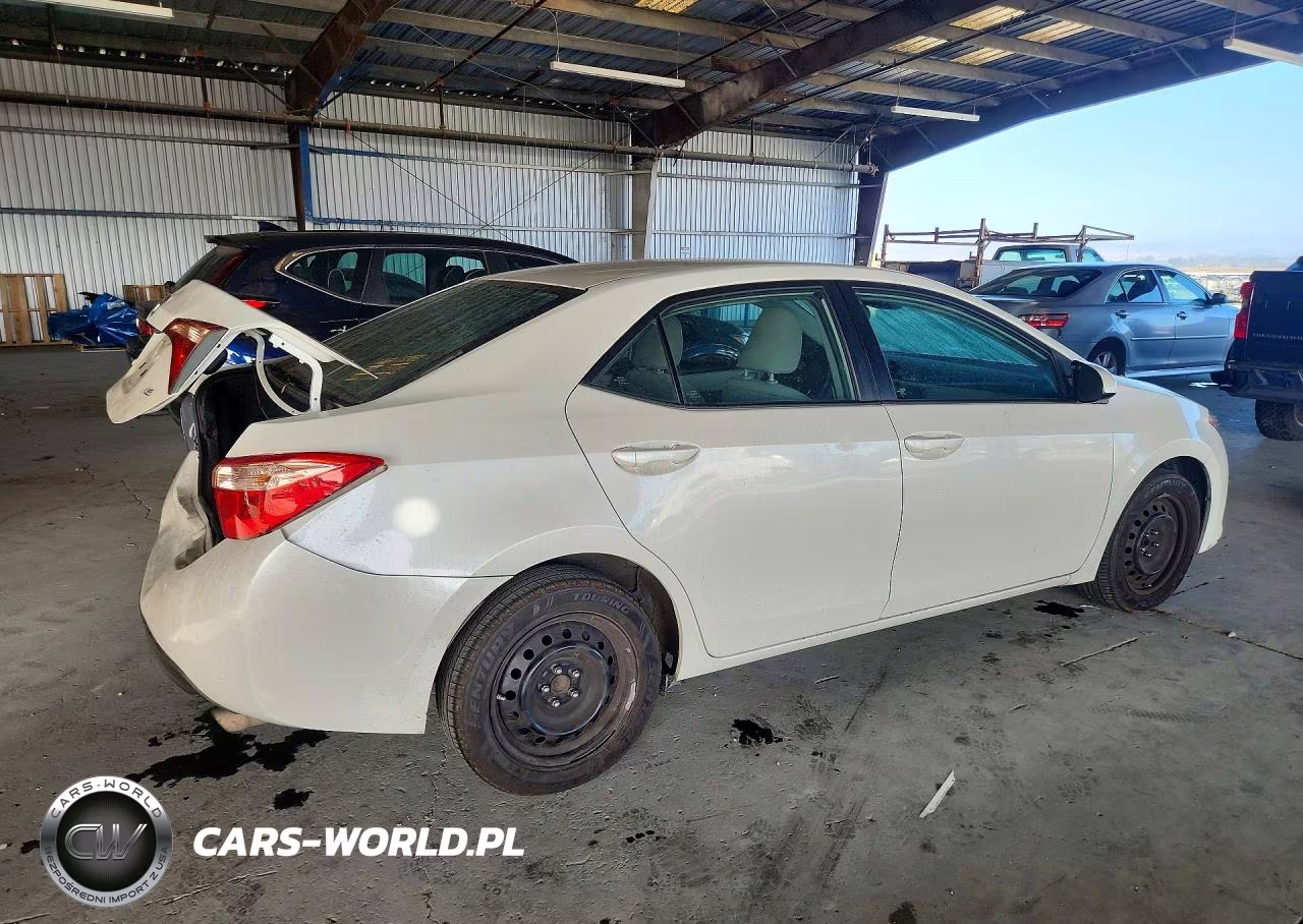 2017 Toyota Corolla Le VIN:5YFBURHE0HP682896 - 3