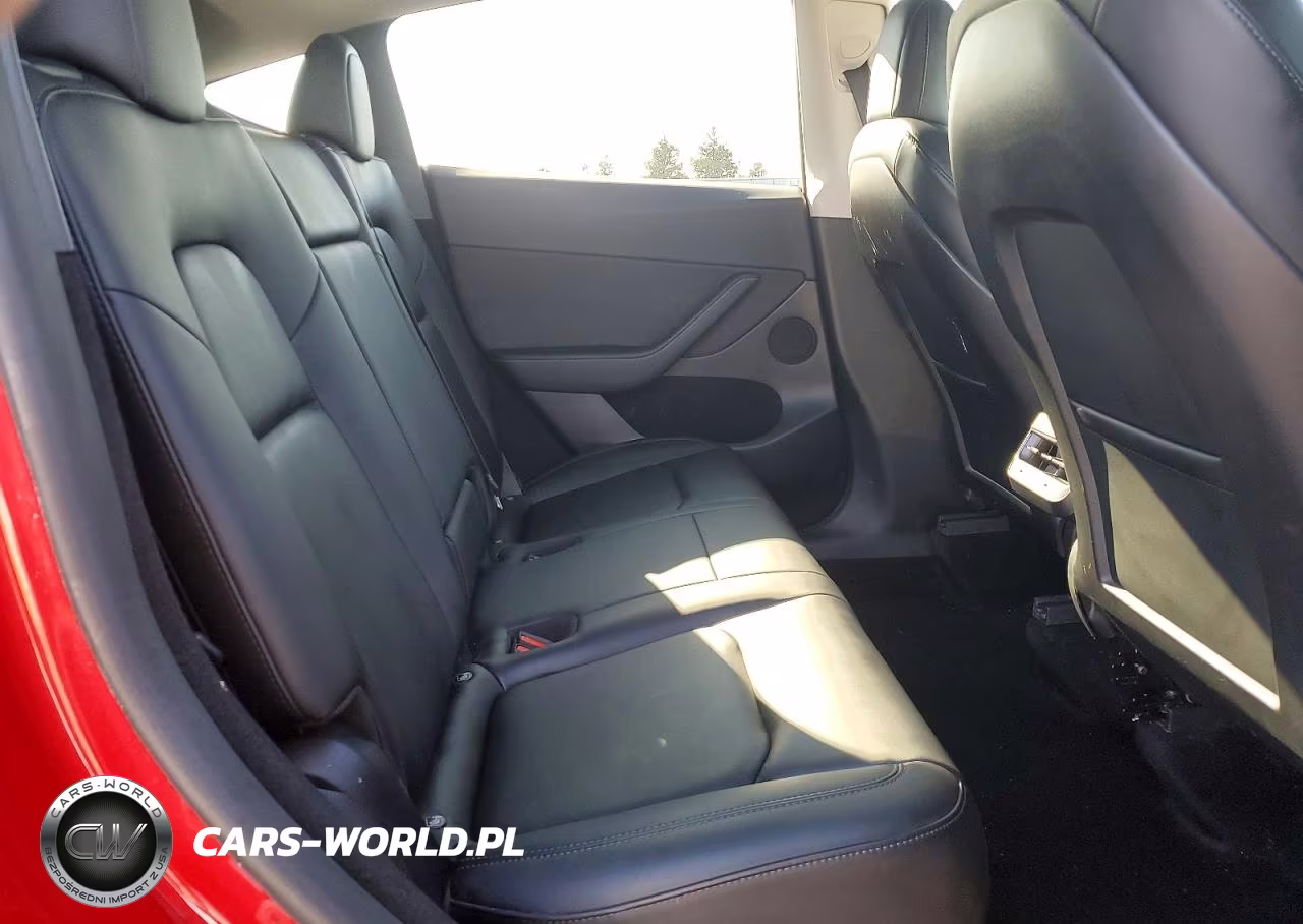 2023 Tesla Model Y VIN:7SAYGDEE6PF806692 - 10