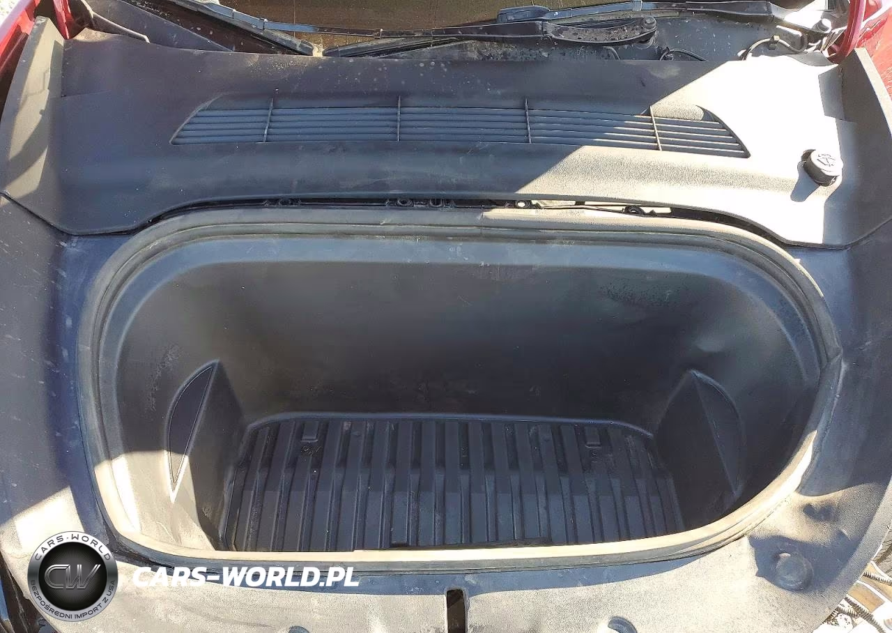 2023 Tesla Model Y VIN:7SAYGDEE6PF806692 - 11