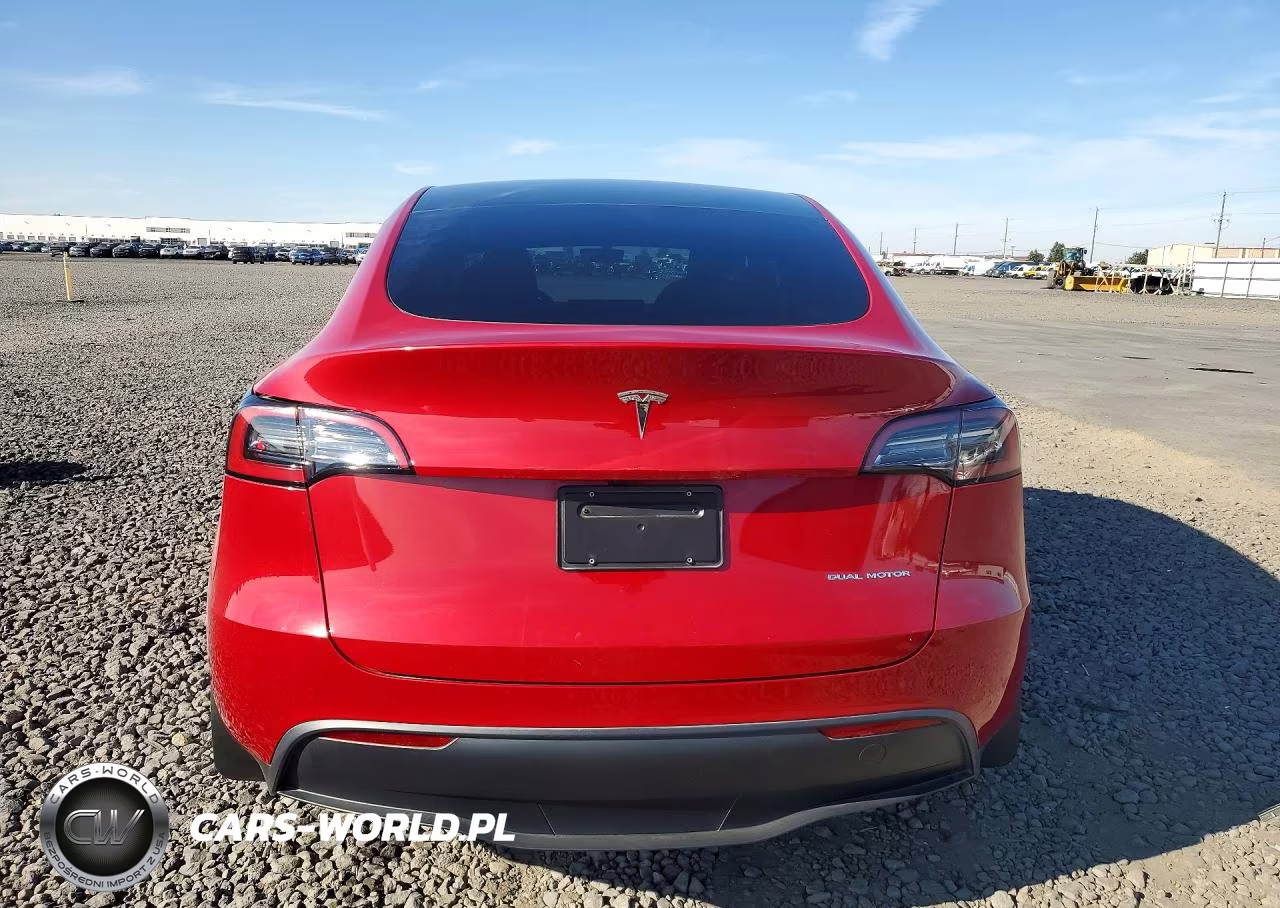 2023 Tesla Model Y VIN:7SAYGDEE6PF806692 - 6