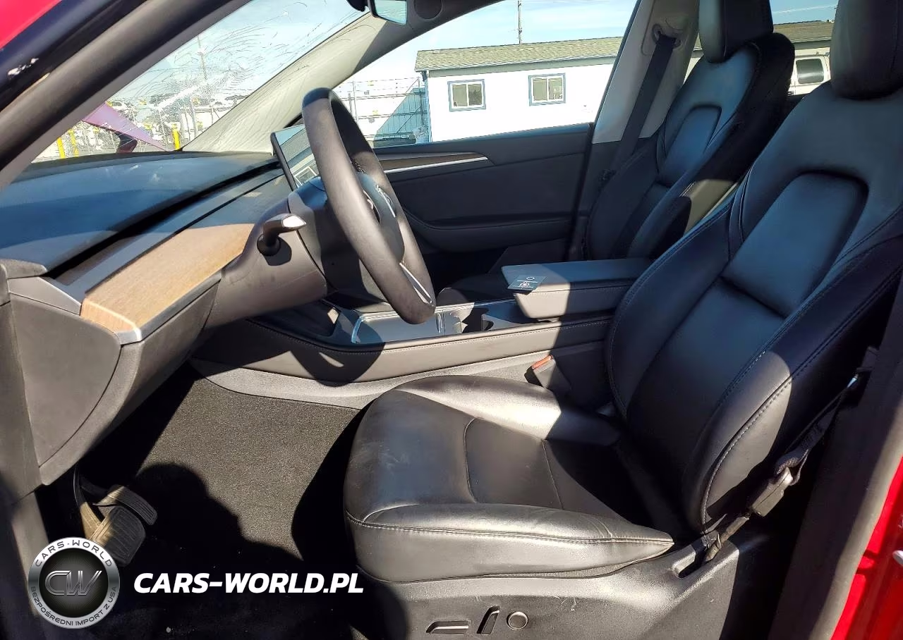 2023 Tesla Model Y VIN:7SAYGDEE6PF806692 - 7