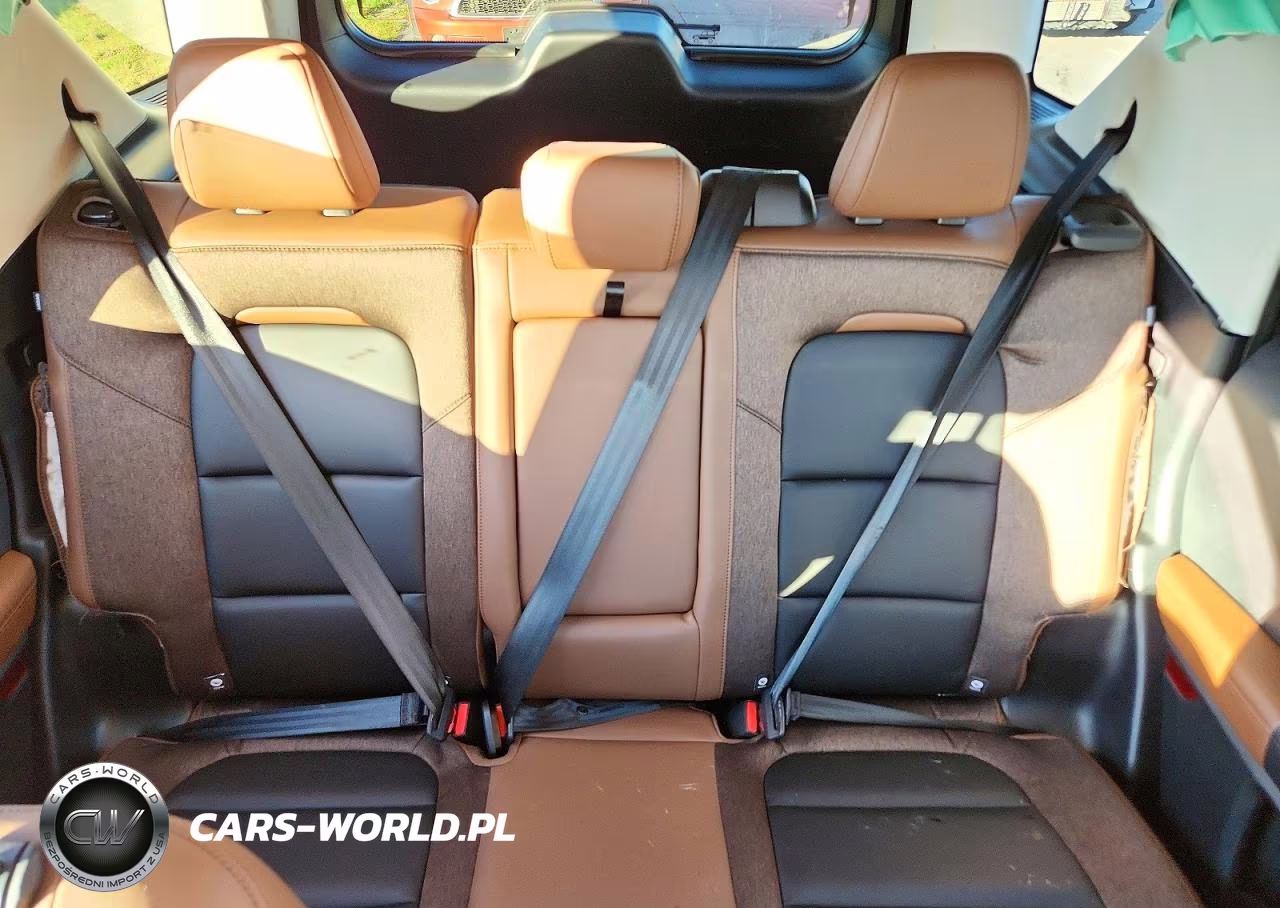 2026 Ford Bronco Sport Outer Banks VIN:3FMCR9CN6TRE00952 - 10