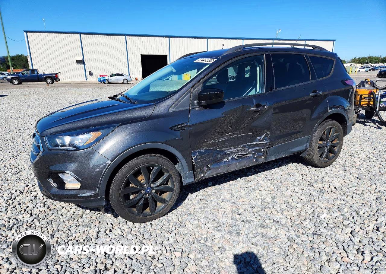 2018 Ford Escape Se VIN:1FMCU9GD1JUC16573 - 1