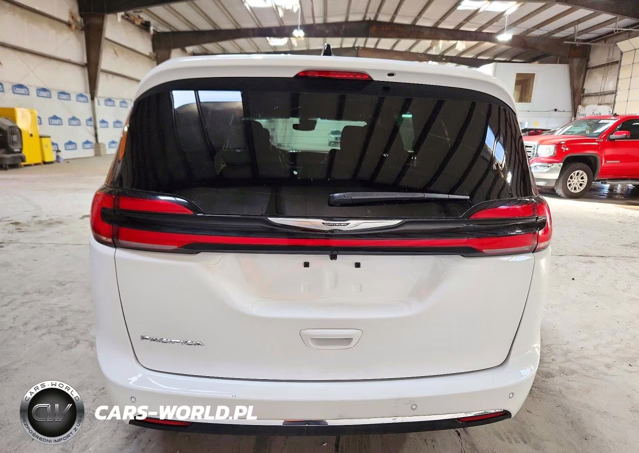 2026 Chrysler Pacifica Select VIN:2C4RC1BGXTR239936 - 6