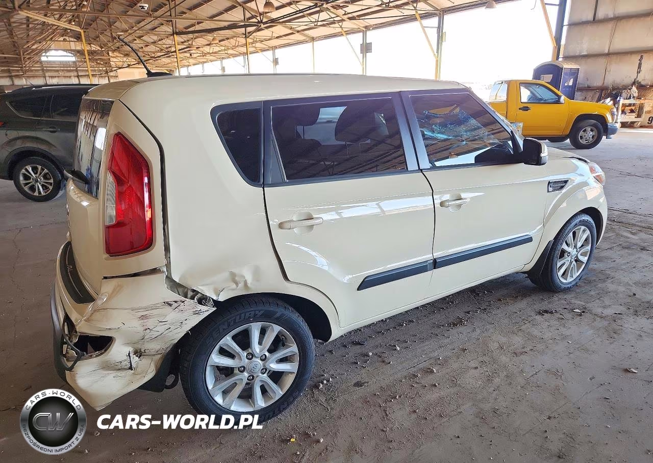 2013 Kia Soul + VIN:KNDJT2A66D7560807 - 3