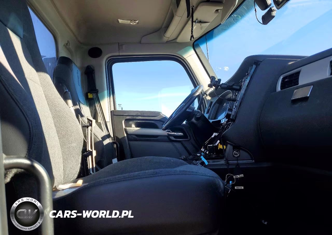 2024 Kenworth T680 Semi Truck VIN:1XKYDK9X4RJ352268 - 6