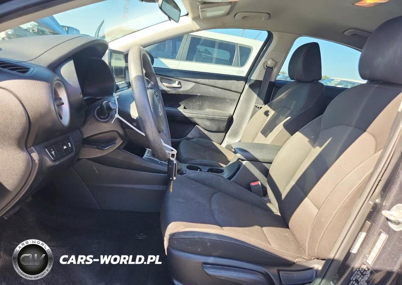 2020 Kia Forte Lxs VIN:3KPF24AD7LE170235 - 7