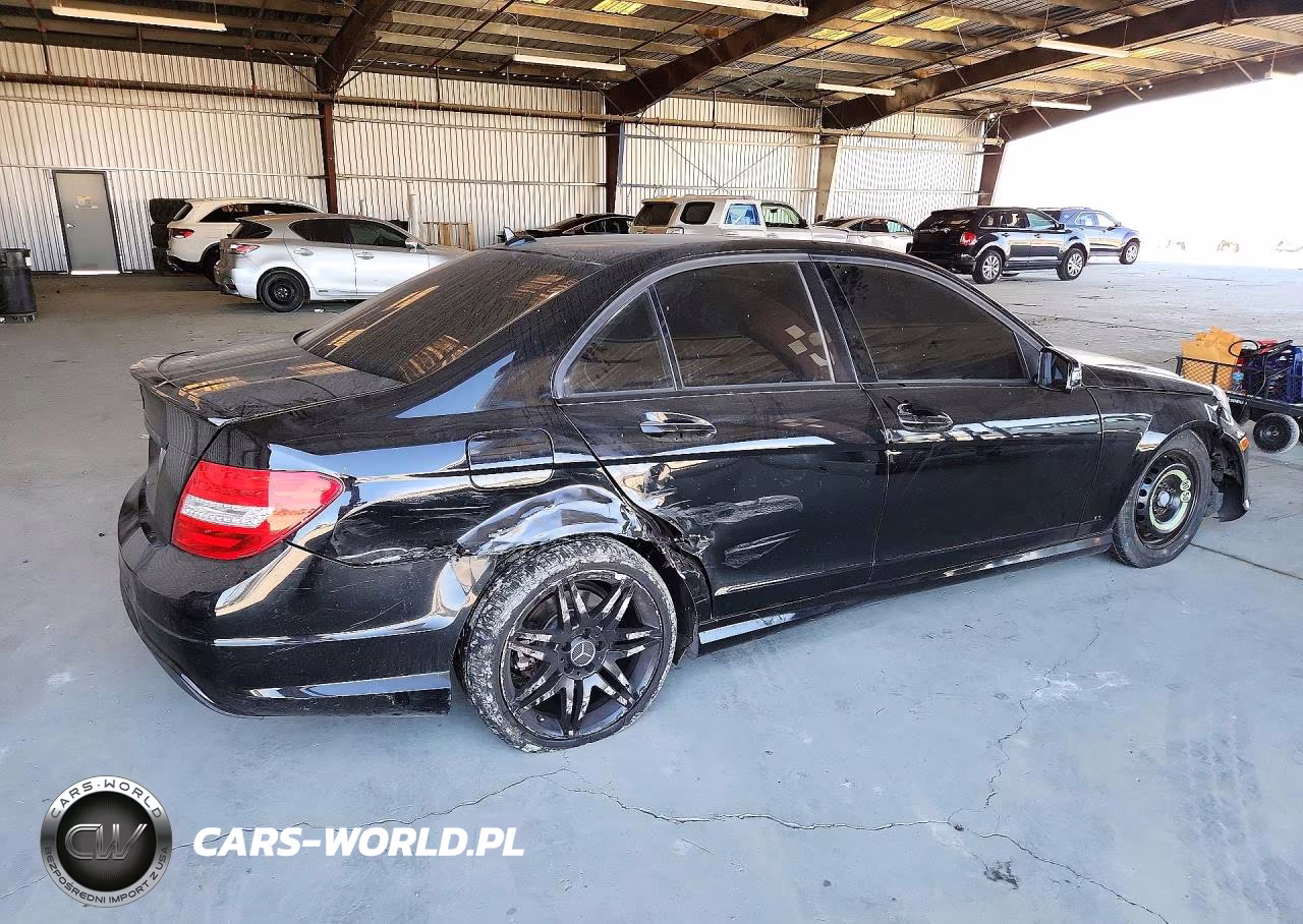 2013 MERCEDES-BENZ C 250 VIN:WDDGF4HB1DA804551 - 3