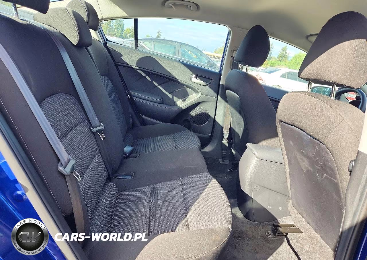 2017 Kia Forte Lx VIN:3KPFK4A79HE156550 - 10