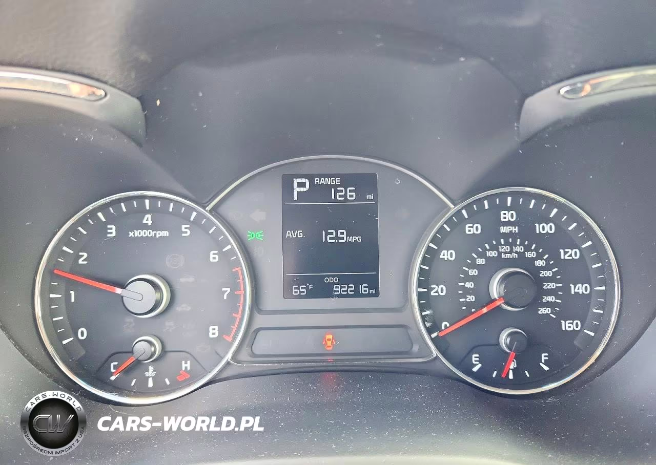 2017 Kia Forte Lx VIN:3KPFK4A79HE156550 - 9
