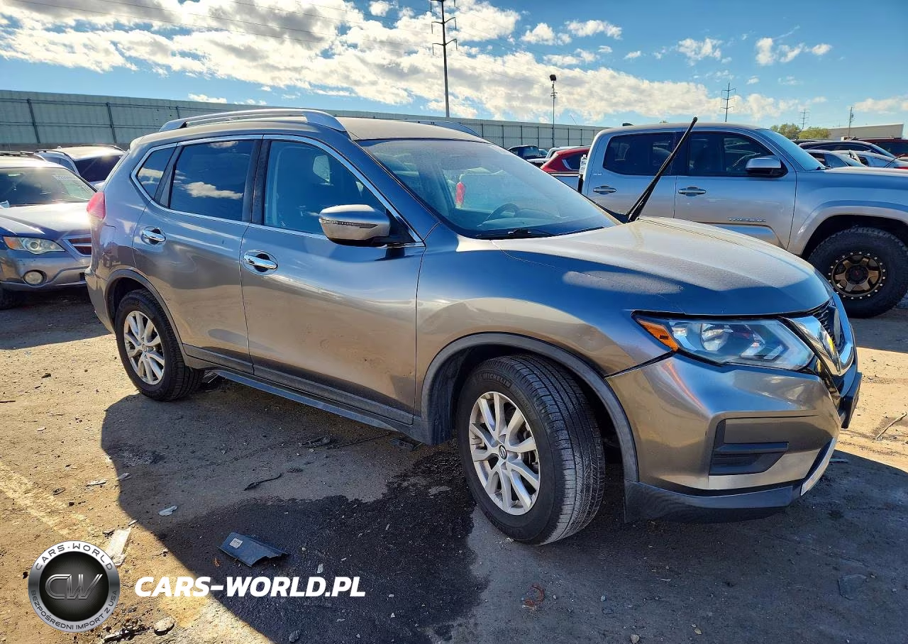 2018 Nissan Rogue Sv VIN:KNMAT2MV1JP560969 - 4