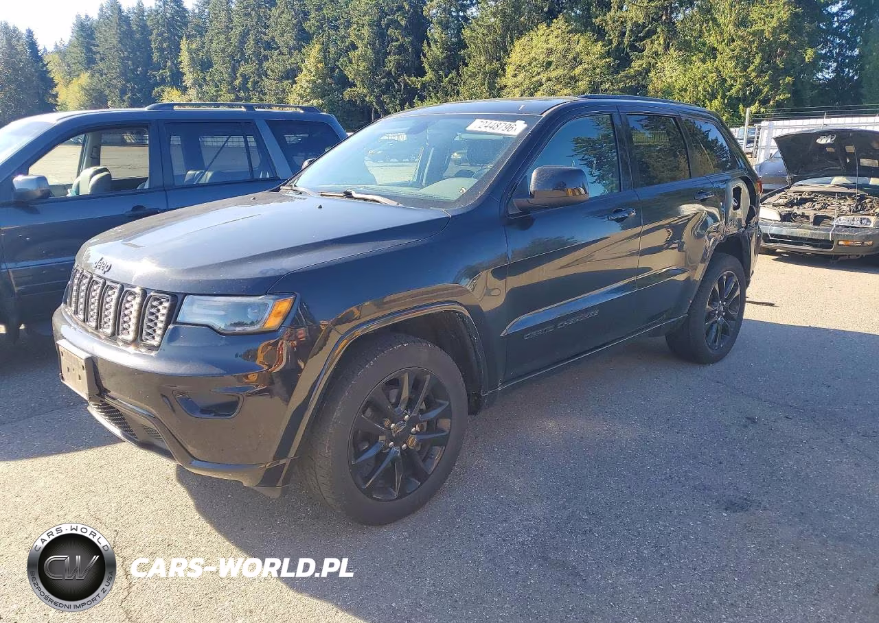 2020 Jeep Grand Cherokee Laredo