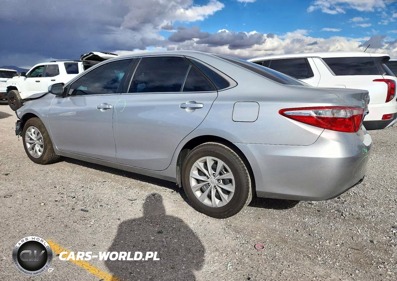 2016 Toyota Camry Le VIN:4T4BF1FK2GR550004 - 2