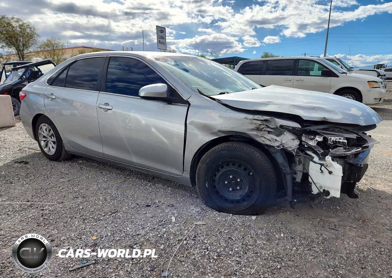 2016 Toyota Camry Le VIN:4T4BF1FK2GR550004 - 4