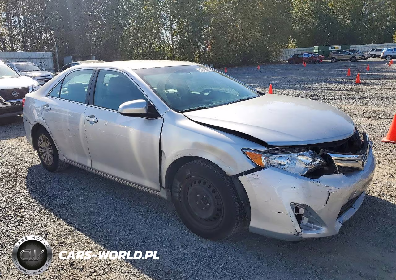 2014 Toyota Camry Le VIN:4T4BF1FKXER342899 - 4