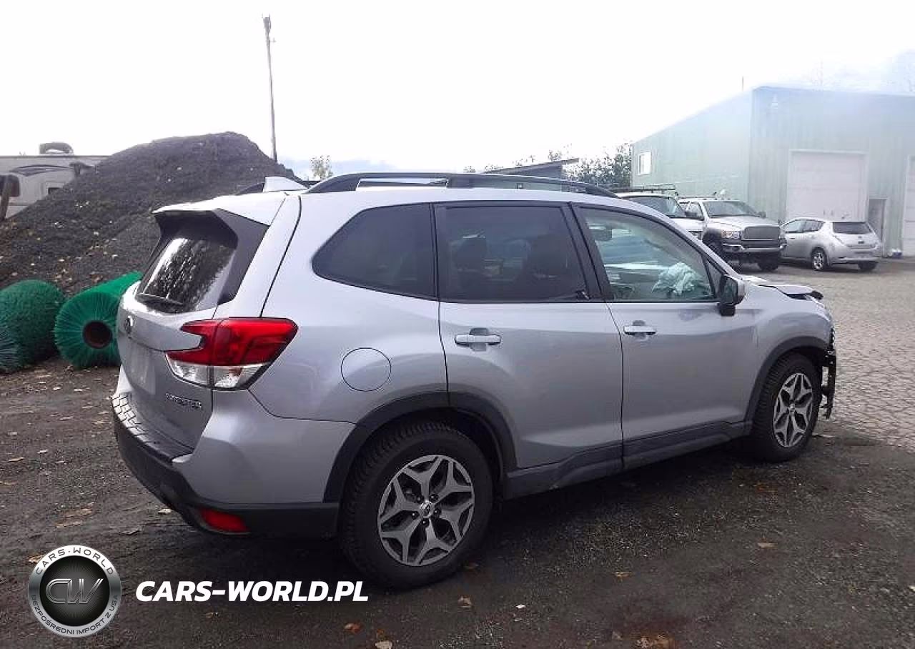 2021 Subaru Forester Premium VIN:JF2SKAFC8MH571710 - 4