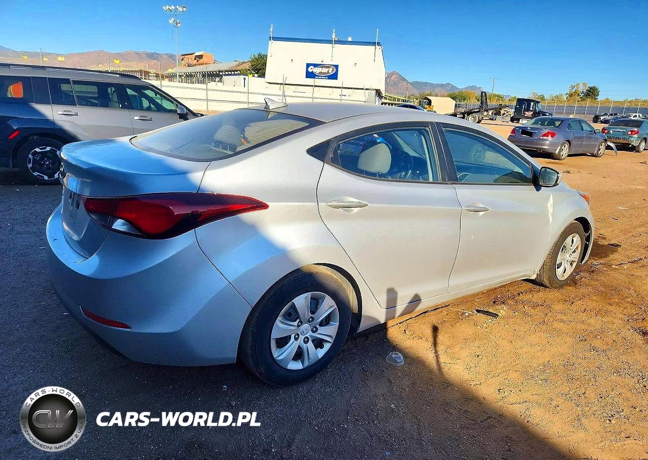 2016 Hyundai Elantra Se VIN:5NPDH4AE3GH674734 - 3