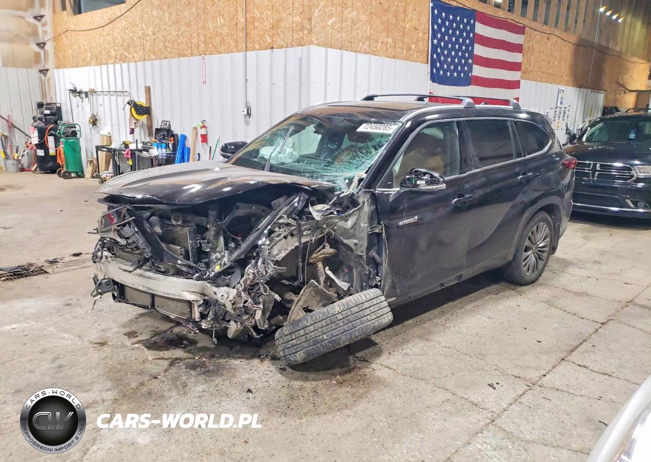 2021 Toyota Highlander Hybrid Platinum