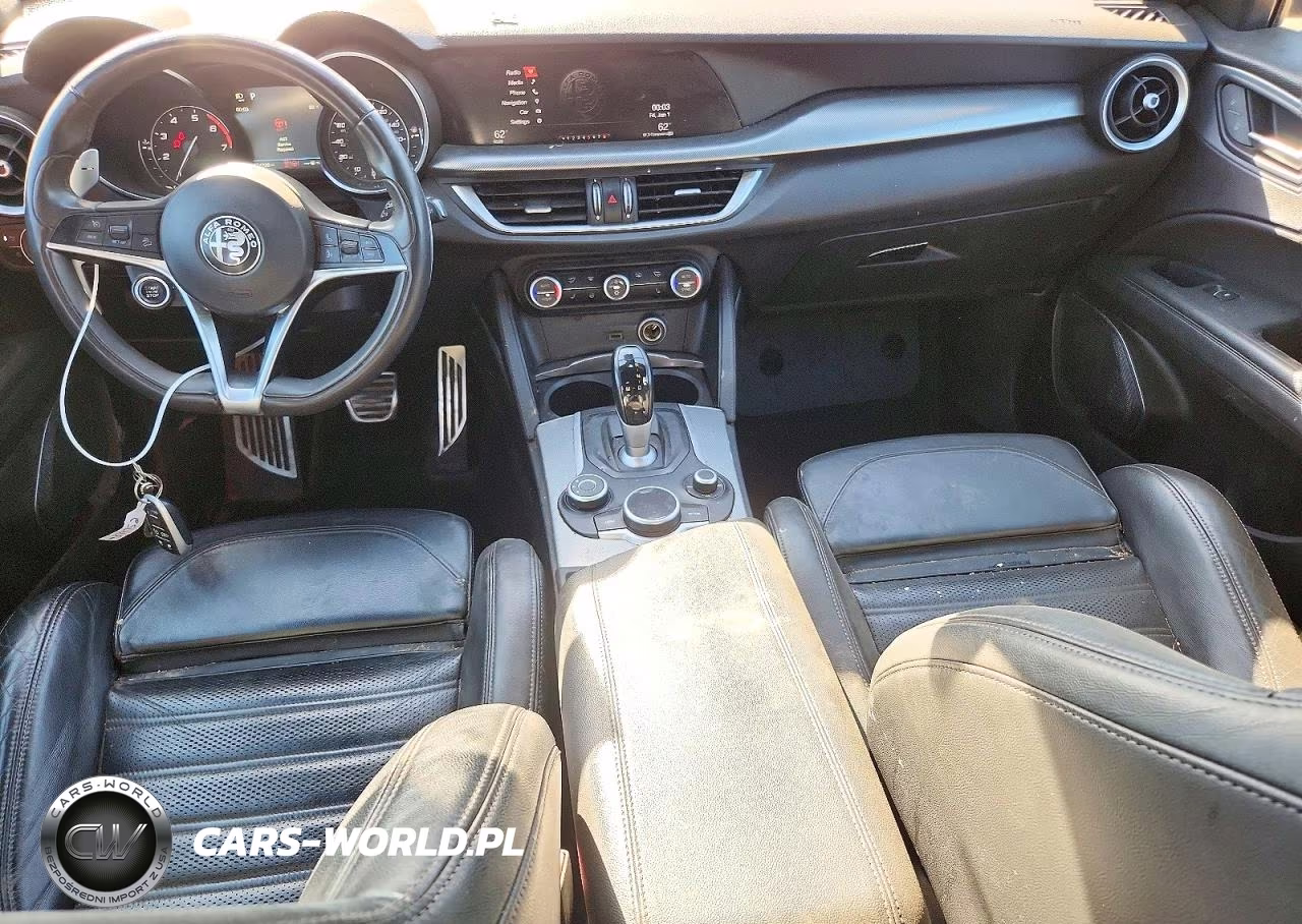 2018 Alfa Romeo Stelvio Ti Sport VIN:ZASFAKNN8J7B79752 - 8