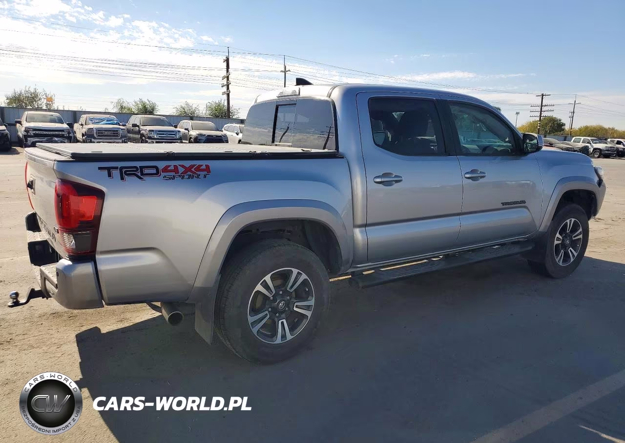 2018 Toyota Tacoma Trd Sport VIN:3TMCZ5AN1JM169727 - 3
