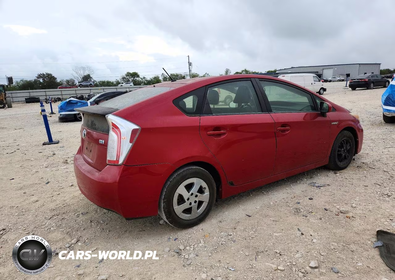 2013 Toyota Prius Two VIN:JTDKN3DU3D0337048 - 3