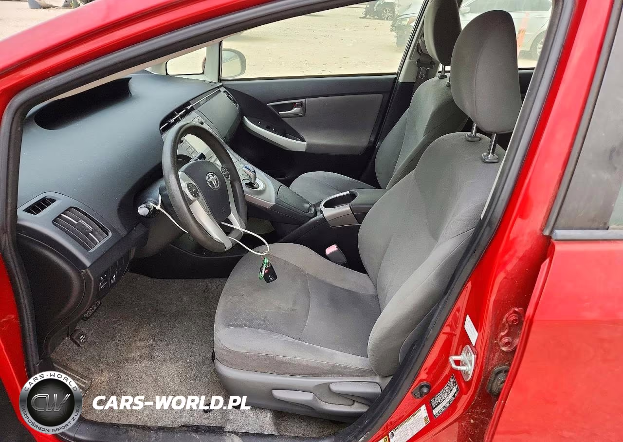 2013 Toyota Prius Two VIN:JTDKN3DU3D0337048 - 7