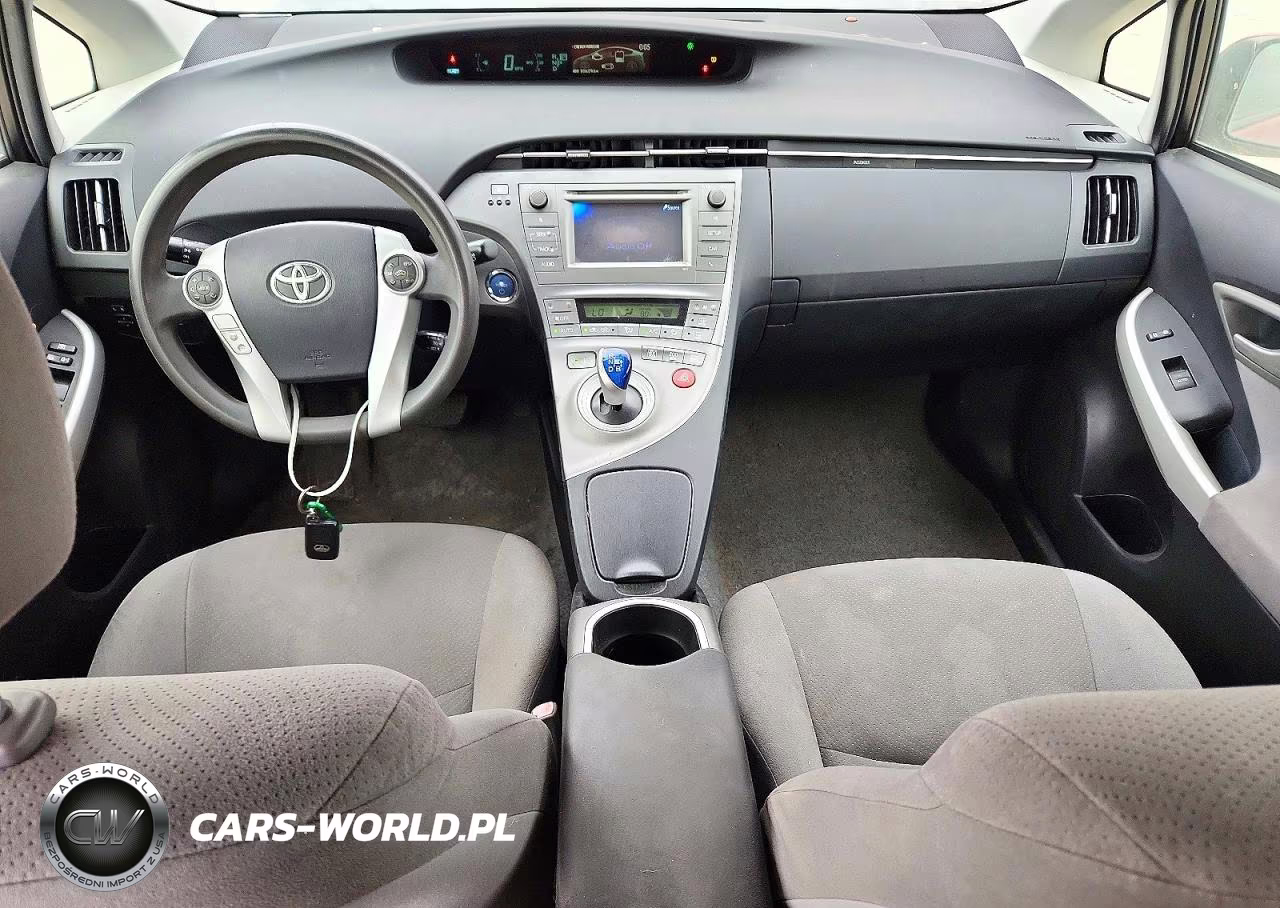 2013 Toyota Prius Two VIN:JTDKN3DU3D0337048 - 8
