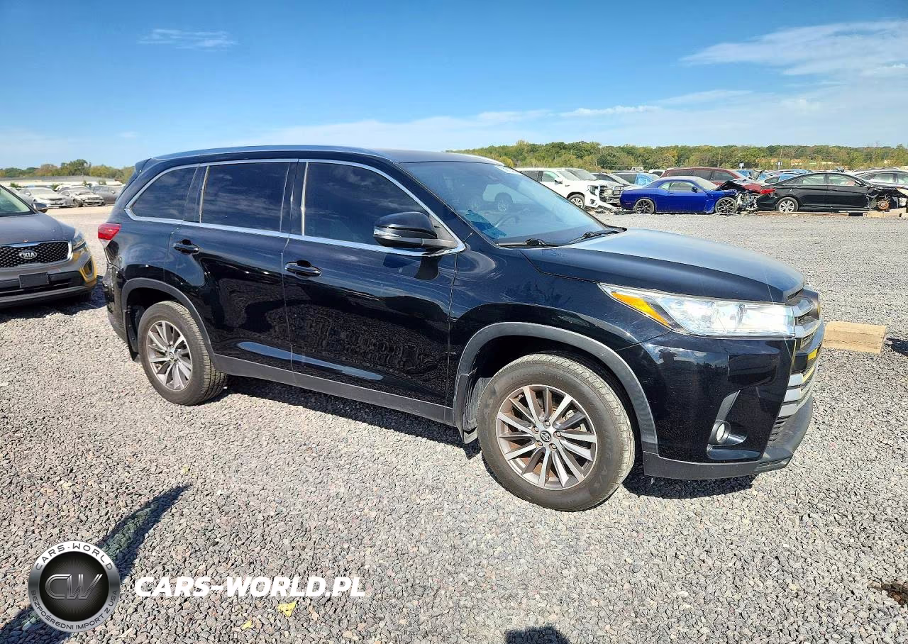 2019 Toyota Highlander Xle VIN:5TDJZRFH1KS583559 - 4