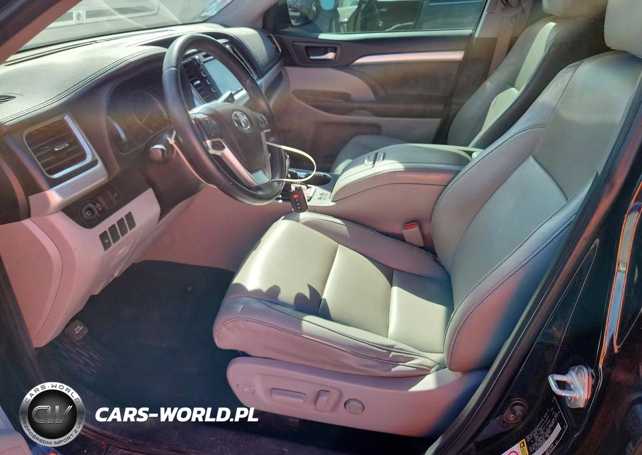 2019 Toyota Highlander Xle VIN:5TDJZRFH1KS583559 - 7