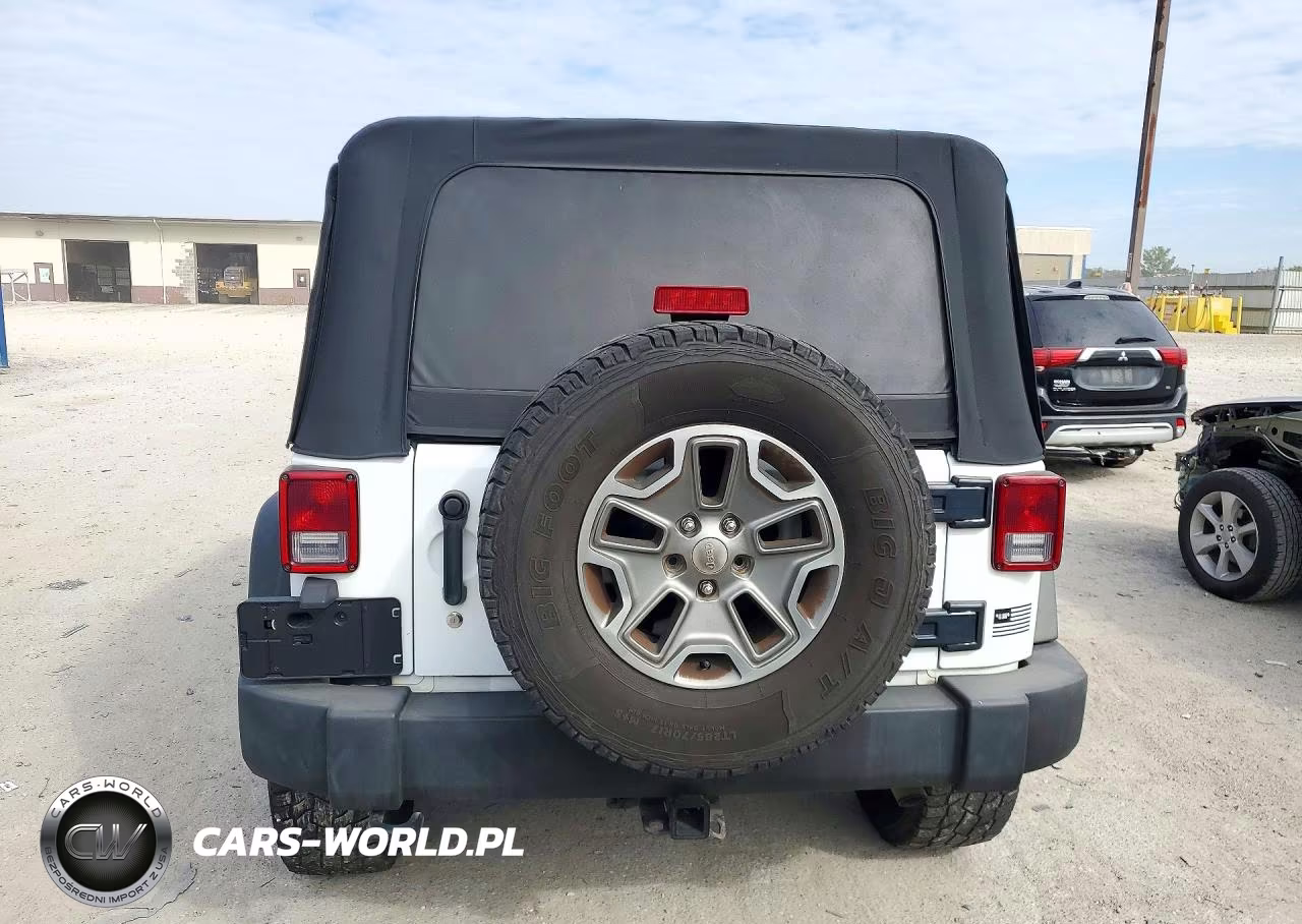 2014 Jeep Wrangler Unlimited Rubicon VIN:1C4BJWFG4EL120032 - 6