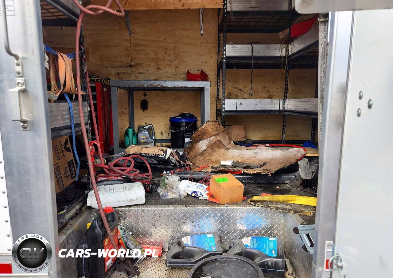 2022 Ford F450 Super Duty Box Truck VIN:1FDUF4GN8NDA24003 - 11